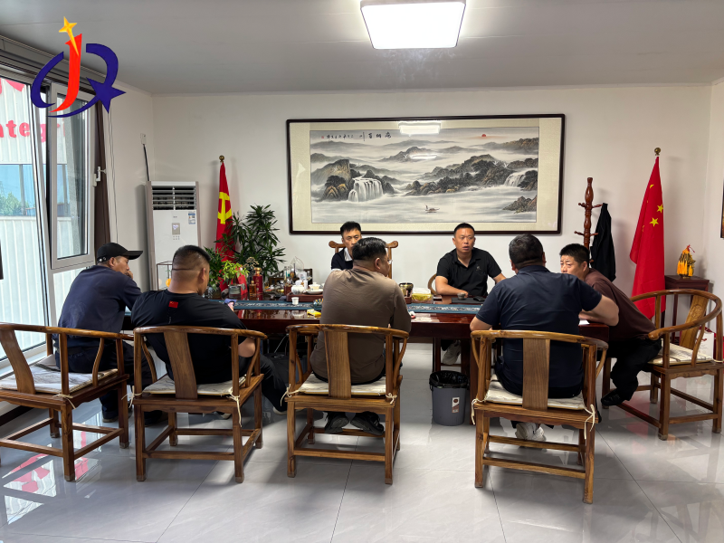 Nitsidika an'i Qingzhou Jinqi Mining Machinery ho an'ny fanaraha-maso ny orinasa ny mpanjifa volamena amerikanina tatsimo.
